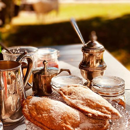 Bed and Breakfast Un Banc Au Soleil Marsilly  Esterno foto