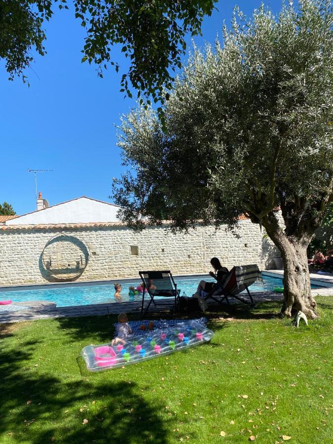Bed and Breakfast Un Banc Au Soleil Marsilly  Esterno foto