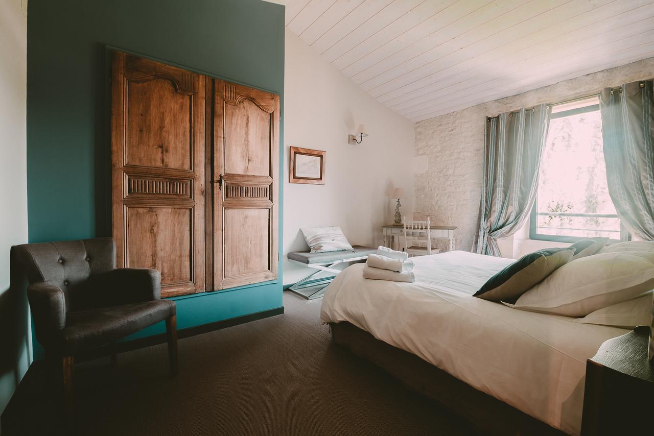 Bed and Breakfast Un Banc Au Soleil Marsilly  Esterno foto