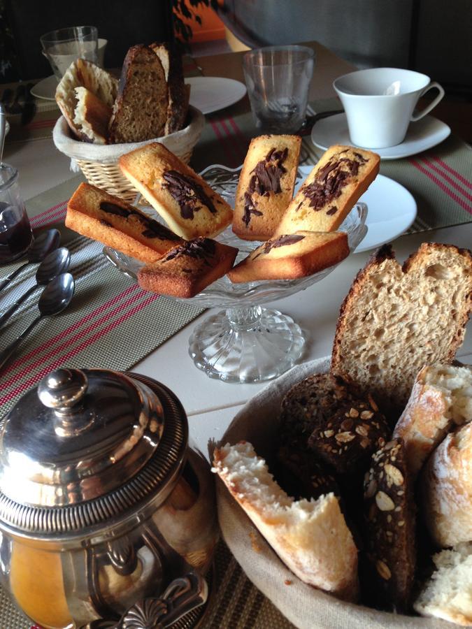 Bed and Breakfast Un Banc Au Soleil Marsilly  Esterno foto