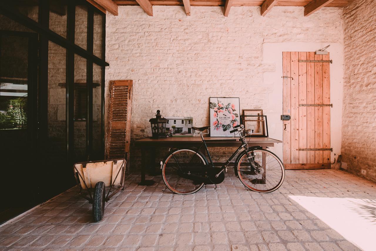 Bed and Breakfast Un Banc Au Soleil Marsilly  Esterno foto