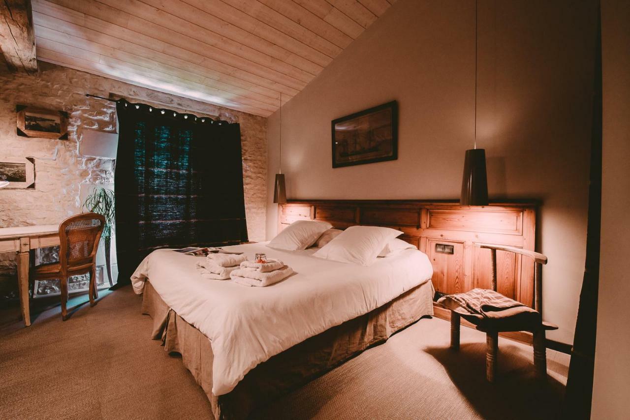 Bed and Breakfast Un Banc Au Soleil Marsilly  Esterno foto
